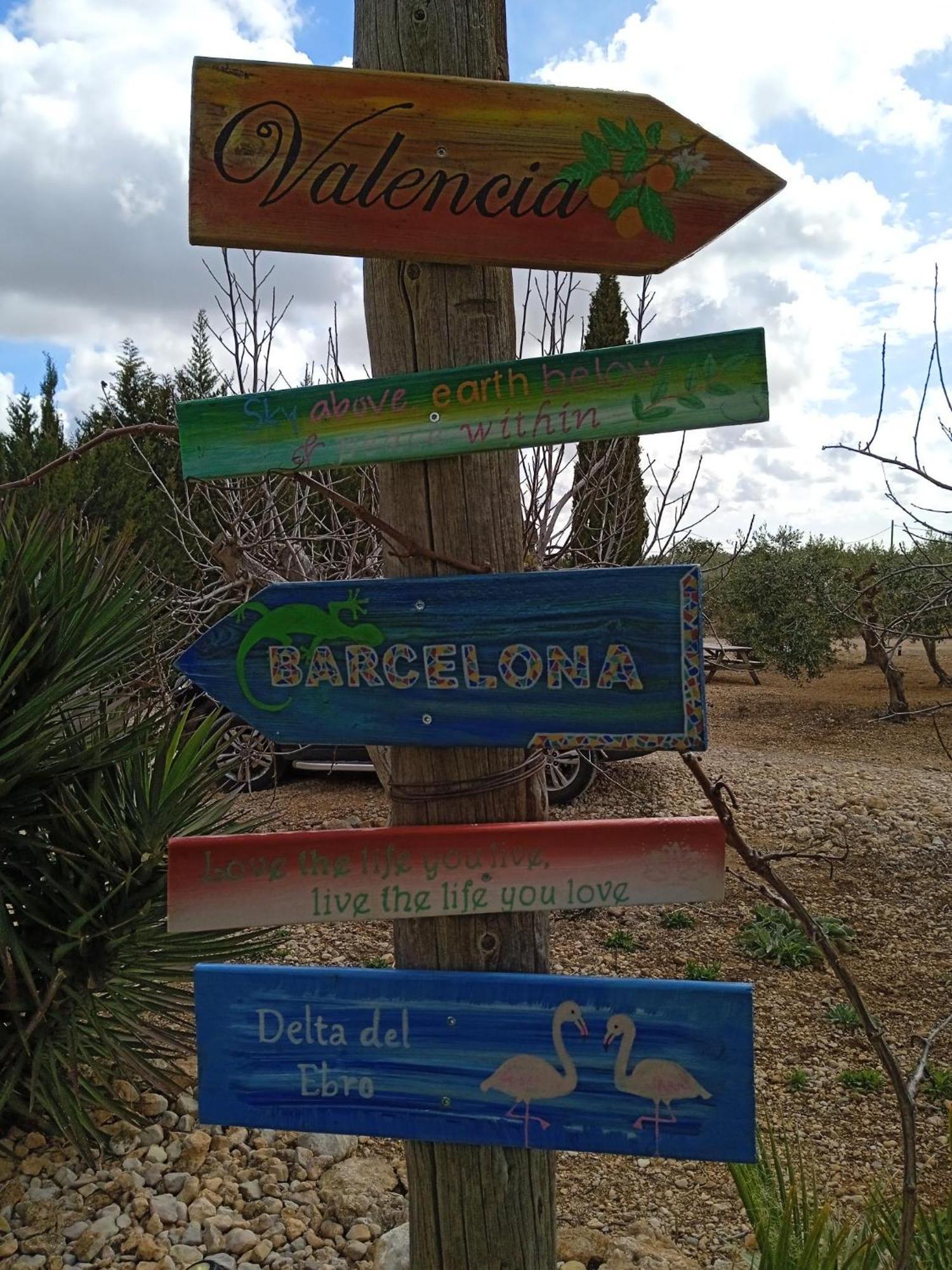 Finca El Gaudi, Casita Catharina L'Ampolla Luaran gambar
